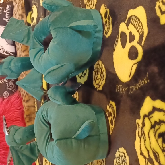 DOLLSKILL dragon m/L slippers green with silver wings - Picture 5 of 6